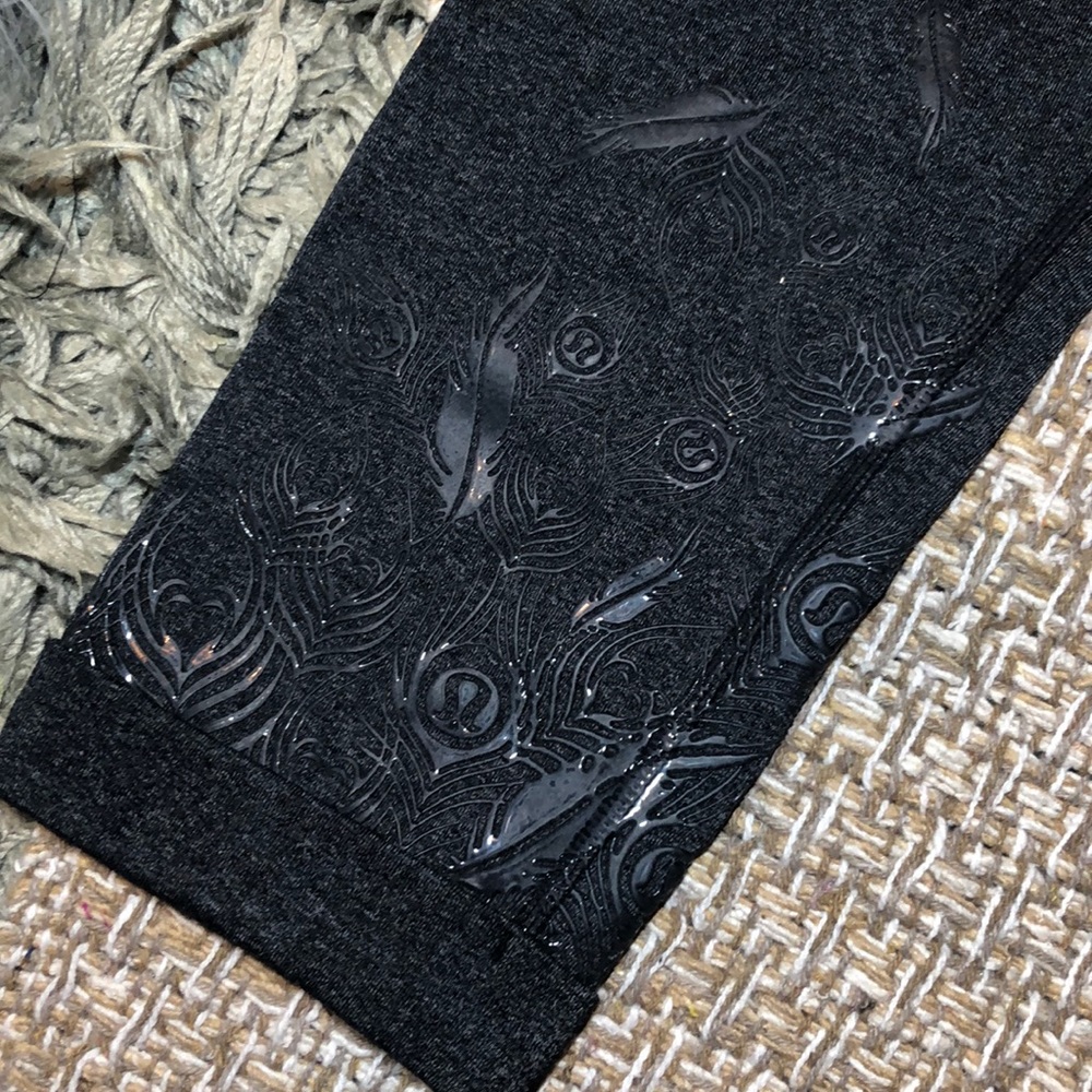 Lululemon peacock print cropped leggings capris